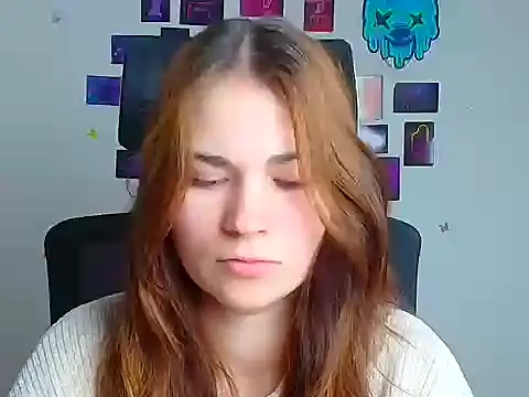 Snapshot of Loon_Amore chatting on December 2, 2025, 6:37 am Loon Amore online show from December 2, 2025, 6:37 am