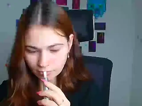 Snapshot of Loon_Amore chatting on December 4, 2025, 6:56 am Loon Amore online show from December 4, 2025, 6:56 am