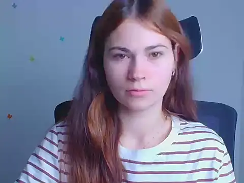 Snapshot of Loon_Amore chatting on November 4, 2025, 6:39 am Loon Amore online show from November 4, 2025, 6:39 am