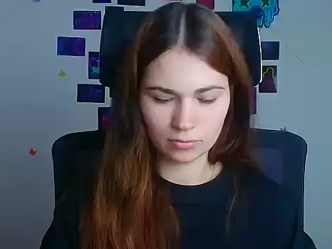 Snapshot of Loon_Amore chatting on November 24, 2025, 6:35 am Loon Amore online show from November 24, 2025, 6:35 am