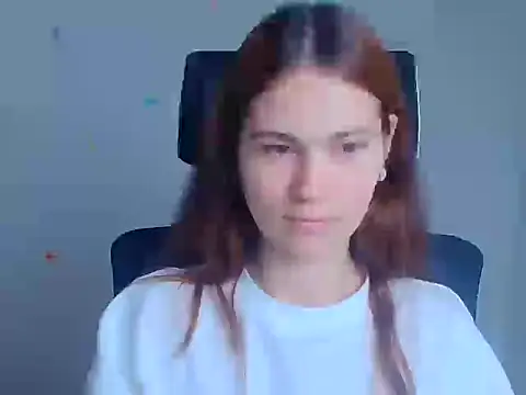 Snapshot of Loon_Amore chatting on November 12, 2025, 6:50 am Loon Amore online show from November 12, 2025, 6:50 am