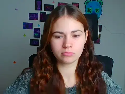 Snapshot of Loon_Amore chatting on December 3, 2025, 6:47 am Loon Amore online show from December 3, 2025, 6:47 am