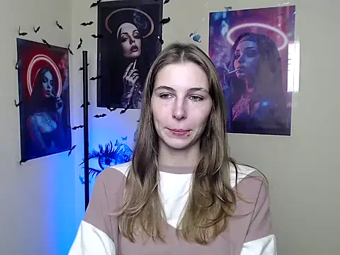 Snapshot of StrangerGi chatting on October 7, 2025, 11:44 am StrangerGi online show from October 7, 2025, 11:44 am