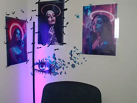 Snapshot of StrangerGi chatting on October 9, 2025, 6:14 am StrangerGi online show from October 9, 2025, 6:14 am