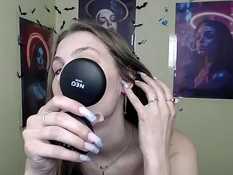 Snapshot of StrangerGi chatting on March 13, 2025, 9:43 am StrangerGi online show from March 13, 2025, 9:43 am