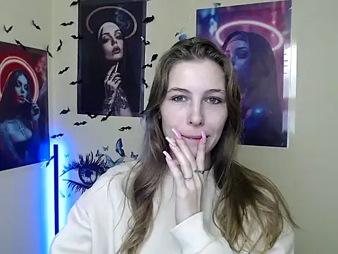 Snapshot of StrangerGi chatting on October 29, 2025, 7:18 am StrangerGi online show from October 29, 2025, 7:18 am