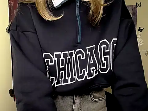 Snapshot of StrangerGi chatting on September 28, 2025, 6:09 am StrangerGi online show from September 28, 2025, 6:09 am