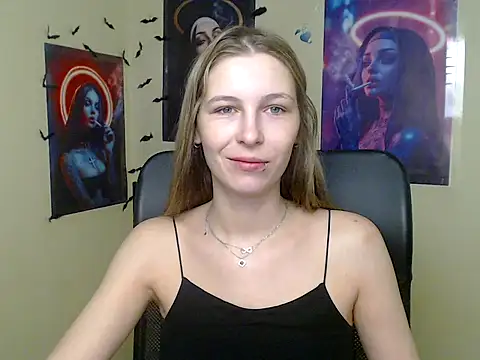 Snapshot of StrangerGi chatting on May 28, 2026, 6:21 am StrangerGi online show from May 28, 2026, 6:21 am