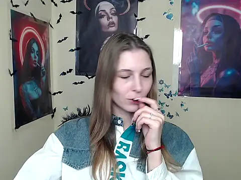 Snapshot of StrangerGi chatting on March 7, 2025, 1:07 pm StrangerGi online show from March 7, 2025, 1:07 pm