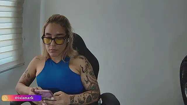 Isis69  online show from April 14, 2026, 3:17 pm