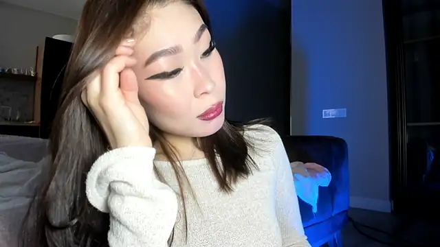 Yukisans online show from February 28, 2025, 5:04 am