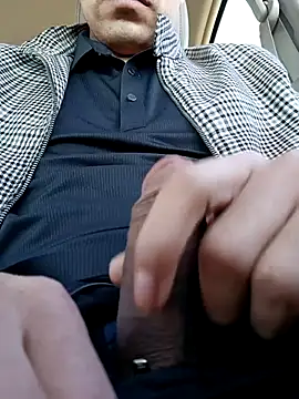 Alfrendino44 online show from February 15, 2026, 8:41 pm