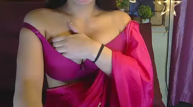 Snapshot of sexy_shivi chatting on January 22, 2025, 5:49 pm sexy shivi online show from January 22, 2025, 5:49 pm