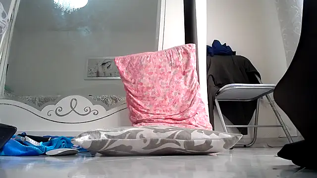 Porcellinahotxx online show from February 3, 2025, 8:13 am