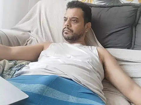 Snapshot of HornyBeachBoyBR chatting on September 19, 2025, 1:15 pm HornyBeachBoyBR online show from September 19, 2025, 1:15 pm