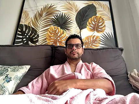 HornyBeachBoyBR online show from June 1, 2026, 12:38 pm