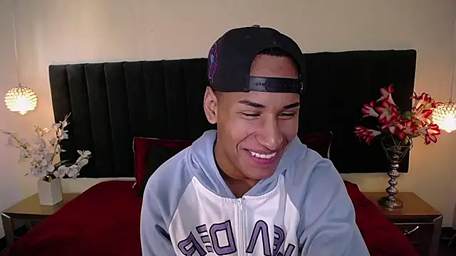 soft attraction online show from November 7, 2025, 7:40 pm