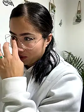 Snapshot of Sweet__Nurse1 chatting on September 18, 2025, 6:33 pm Sweet Nurse1 online show from September 18, 2025, 6:33 pm