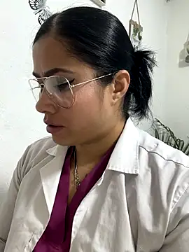 Snapshot of Sweet__Nurse1 chatting on October 23, 2025, 5:33 pm Sweet Nurse1 online show from October 23, 2025, 5:33 pm