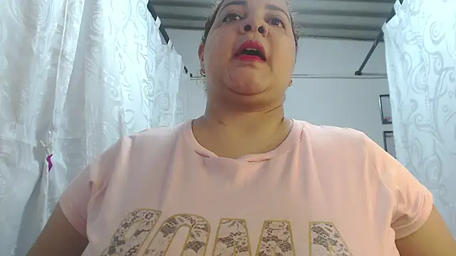 mia donatto369 online show from May 29, 2026, 1:17 pm