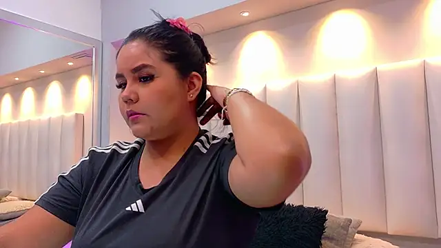 Snapshot of KeilyRoss chatting on July 16, 2026, 8:06 pm KeilyRoss online show from July 16, 2026, 8:06 pm