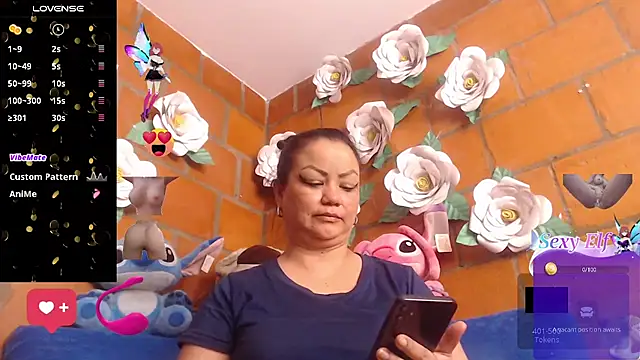 Snapshot of IngritBitch chatting on December 17, 2025, 3:28 pm IngritBitch online show from December 17, 2025, 3:28 pm