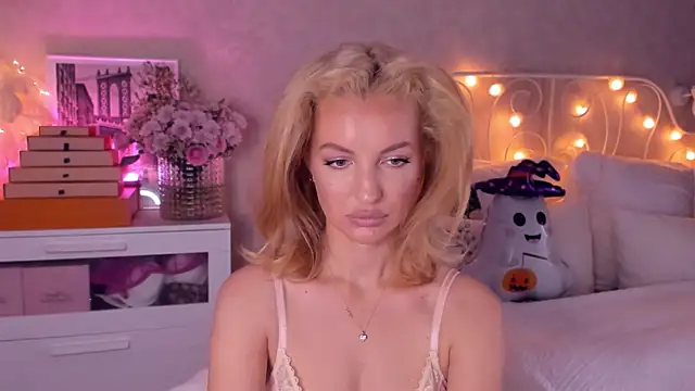 aestetick online show from November 1, 2025, 8:30 am