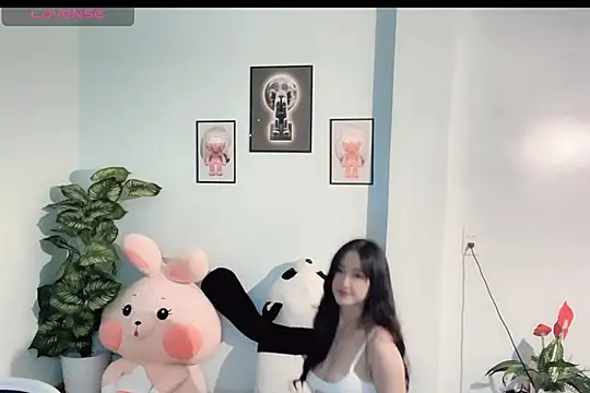  Aimy  online show from October 30, 2025, 5:21 pm