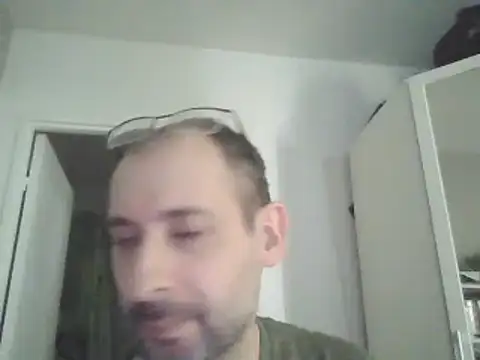JohnFlask02 online show from March 6, 2025, 2:29 pm