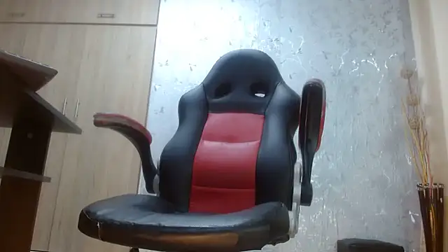 Snapshot of PaulinaRubio_ chatting on November 24, 2025, 7:14 pm PaulinaRubio online show from November 24, 2025, 7:14 pm