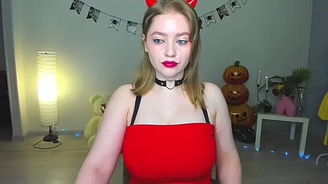 Snapshot of AidaPerry chatting on October 27, 2025, 7:48 pm AidaPerry online show from October 27, 2025, 7:48 pm