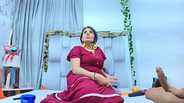  Marcela   online show from December 18, 2025, 12:31 pm