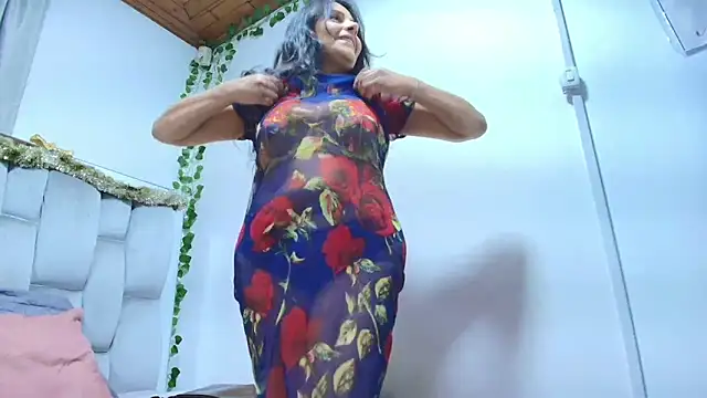  Marcela   online show from December 17, 2025, 1:16 pm