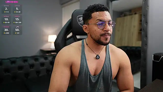 Snapshot of Martin_Logan chatting on February 17, 2026, 12:41 am Martin Logan online show from February 17, 2026, 12:41 am