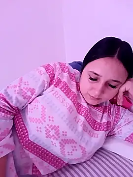 Juanamd1 online show from March 5, 2025, 7:27 am