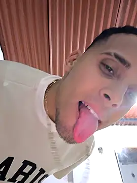 Jesus20222 online show from November 11, 2025, 12:38 am