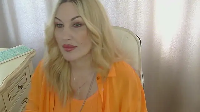 Snapshot of FOX-ME chatting on April 26, 2026, 6:43 am FOX-ME online show from April 26, 2026, 6:43 am
