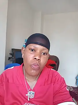 Snapshot of Broan_me chatting on June 7, 2026, 5:12 am Broan me online show from June 7, 2026, 5:12 am
