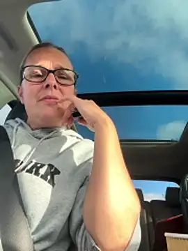 Snapshot of scrummymummy2 chatting on November 24, 2025, 10:48 am scrummymummy2 online show from November 24, 2025, 10:48 am