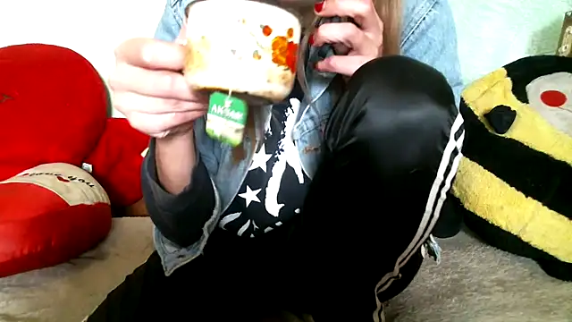 DennisXCaroll online show from October 10, 2025, 8:26 am