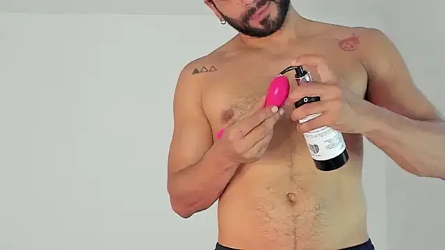 Snapshot of Dereck_vega chatting on September 13, 2025, 3:23 pm Dereck vega online show from September 13, 2025, 3:23 pm