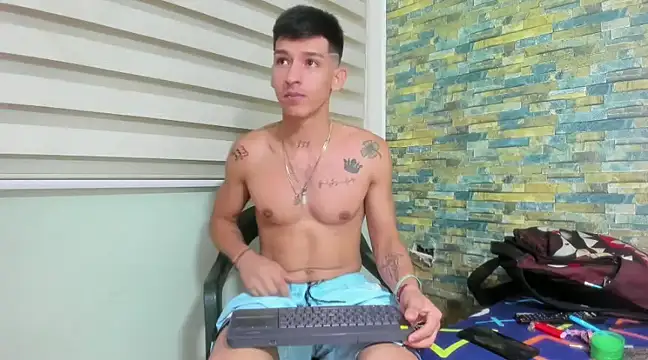 Snapshot of MasterSEX420 chatting on February 15, 2025, 11:39 am MasterSEX420 online show from February 15, 2025, 11:39 am