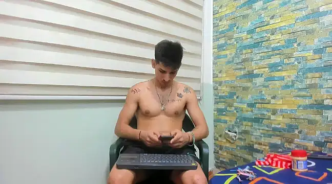 Snapshot of MasterSEX420 chatting on February 6, 2025, 4:03 pm MasterSEX420 online show from February 6, 2025, 4:03 pm