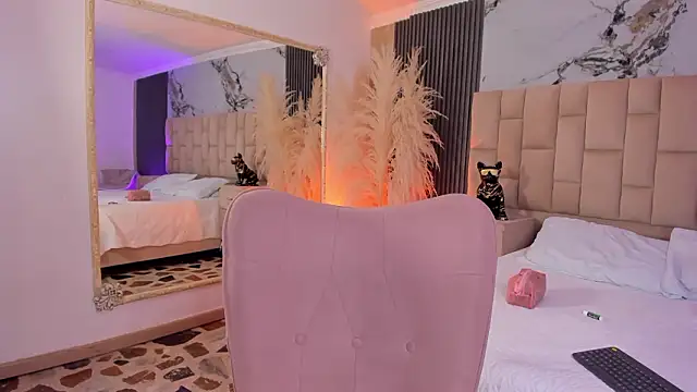 EmmaTorres  online show from February 25, 2026, 10:09 pm