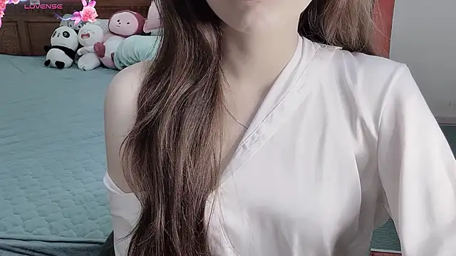 TrinhH Nabbi online show from March 17, 2026, 1:03 pm