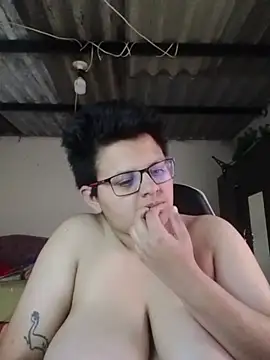 Snapshot of tatsumi_nao chatting on November 30, 2025, 8:31 pm tatsumi nao online show from November 30, 2025, 8:31 pm