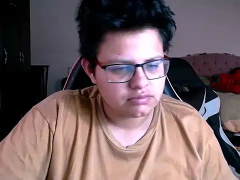 Snapshot of tatsumi_nao chatting on December 15, 2025, 8:47 pm tatsumi nao online show from December 15, 2025, 8:47 pm