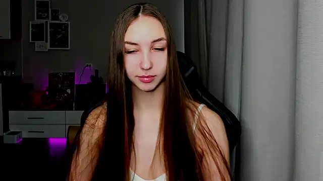 Snapshot of Sm0ly chatting on March 28, 2026, 2:01 am Sm0ly online show from March 28, 2026, 2:01 am