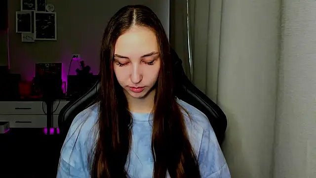 Sm0ly online show from May 30, 2026, 3:46 am