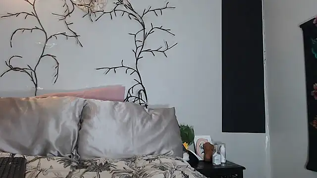 Snapshot of FRUITOFEDEN01 chatting on January 23, 2025, 11:26 am FRUITOFEDEN01 online show from January 23, 2025, 11:26 am